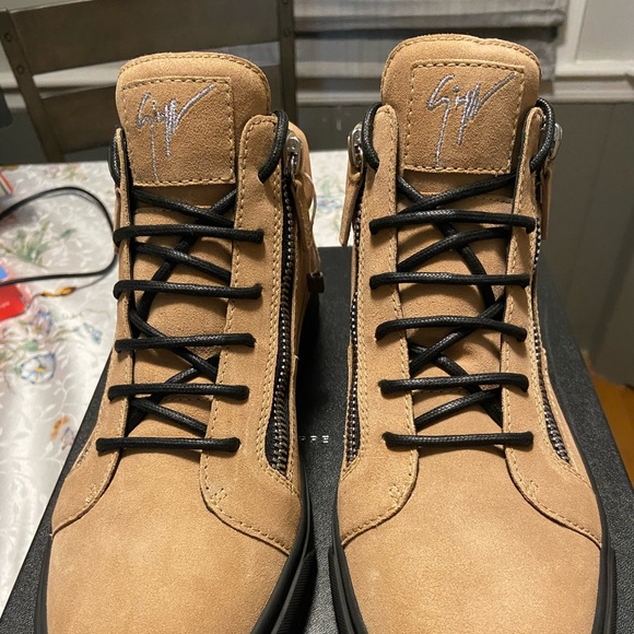 NEW Giuseppe Zanotti Suede Sand Tan Mid Top Sneaker - Picture 2 of 12